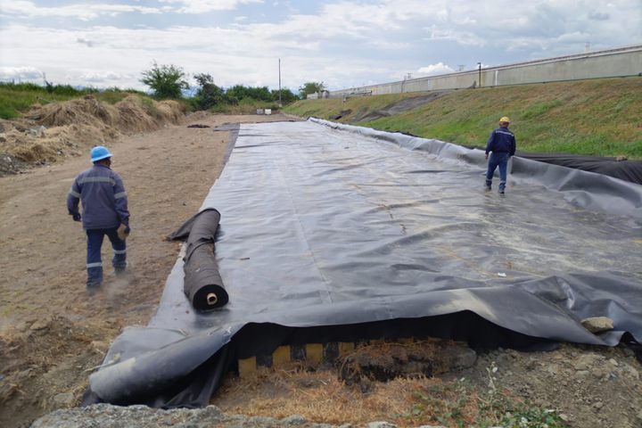 Impermeabilización de reservorios y lagunas